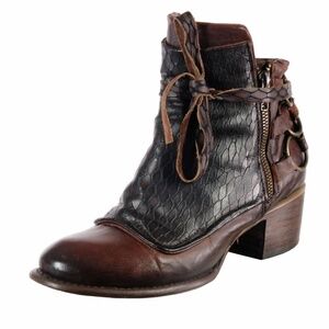 FREEBIRD Cheri Ankle Boots Booties Ombre Brown Leather Sz. 8 Western Boho